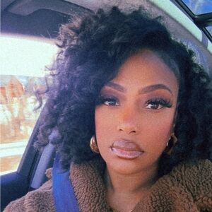 Meet your Posher, Natasha